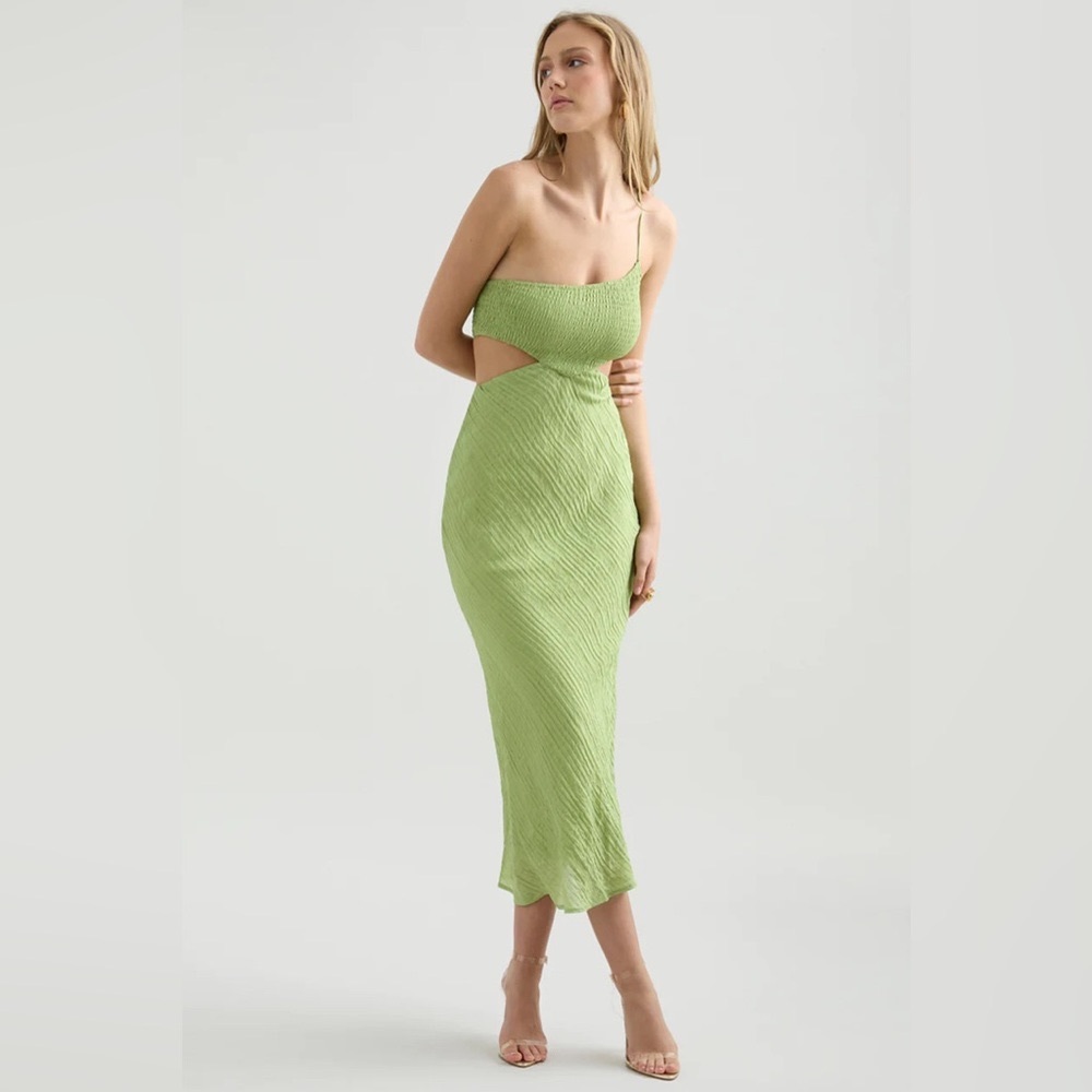 NWT • RUNWAY THE LABEL